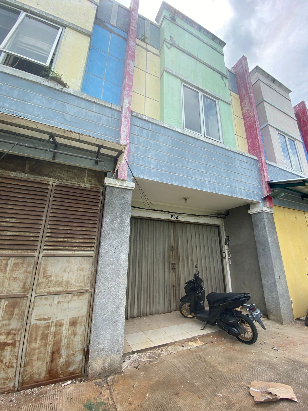 Komplek Ruko Pergudangan 100, Jl. Raya Salembaran,  Kel. Kam...